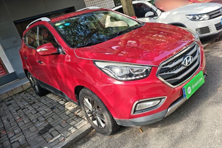 Used Hyundai ix35 2015 2.0L Automatic 2WD Smart Version China V Standard Front Right 45 Deg