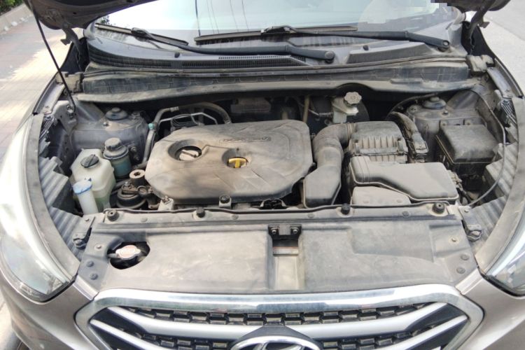 Used Hyundai ix35 2015 2.0L Automatic 2WD Smart Type China IV Engine Bay