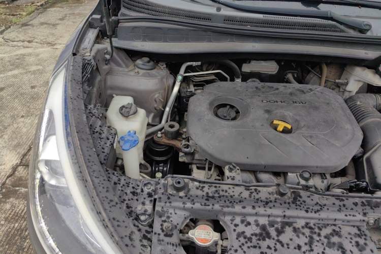Used Hyundai ix35 2015 2.0L Automatic 2WD Smart Version China V Standard Engine Bay Right