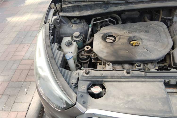 Used Hyundai ix35 2015 2.0L Automatic 2WD Smart Type China IV Engine Bay Right