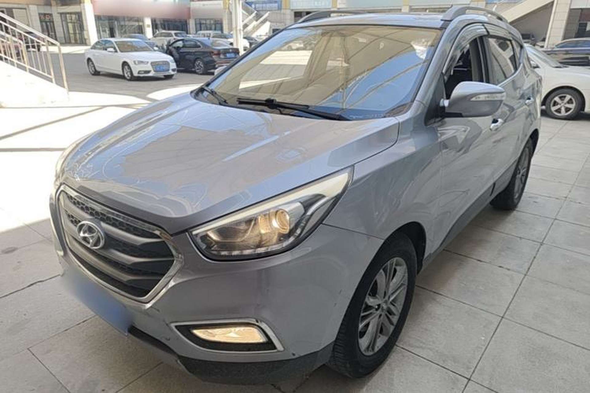 Used Hyundai ix35 2015 2.0L Automatic 2WD Smart Version China V Standard Front Left 45 Deg