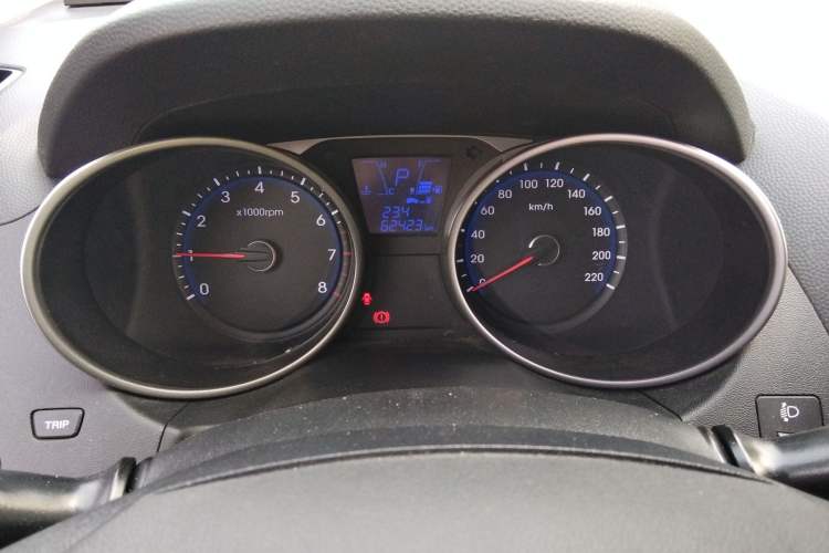 Used Hyundai ix35 2015 2.0L Automatic 2WD Smart Type China IV Instrument Cluster