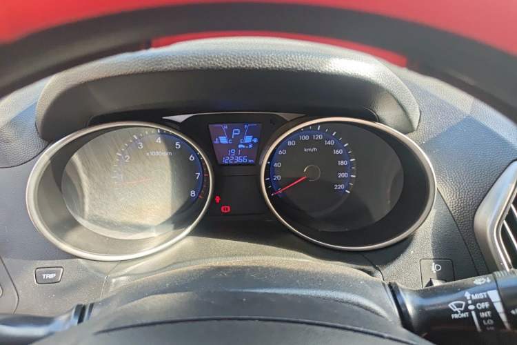 Used Hyundai ix35 2015 2.0L Automatic 2WD Comfort Edition China V Standard Instrument Cluster