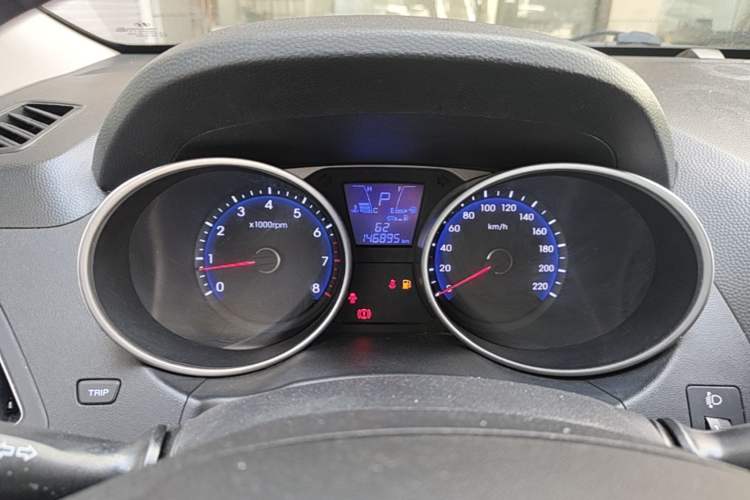 Used Hyundai ix35 2015 2.0L Automatic 2WD Smart Version China V Standard Instrument Cluster