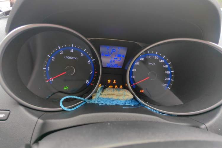 Used Hyundai ix35 2015 2.0L Automatic 2WD Smart Version China V Standard Odometer Close Up