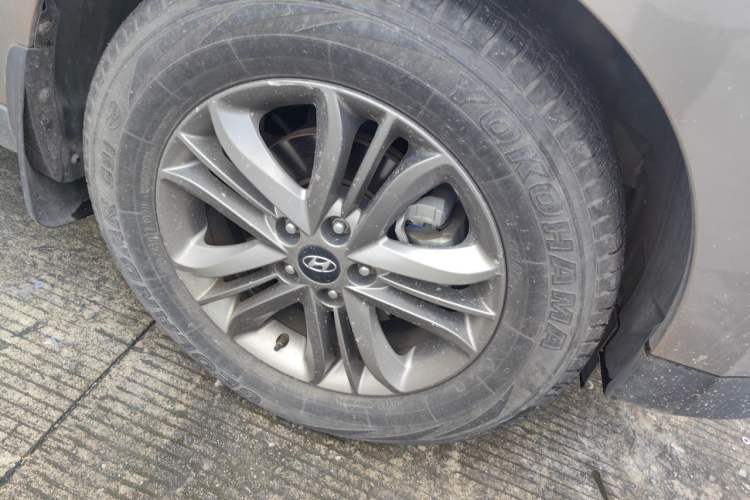 Used Hyundai ix35 2015 2.0L Automatic 2WD Smart Version China V Standard Right Front Wheel Hub
