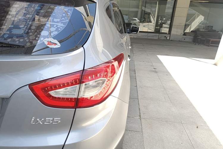 Used Hyundai ix35 2015 2.0L Automatic 2WD Smart Version China V Standard Right Rear Taillight