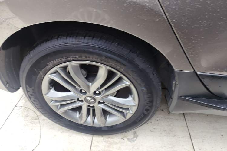 Used Hyundai ix35 2015 2.0L Automatic 2WD Smart Type China IV Right Rear Wheel Hub