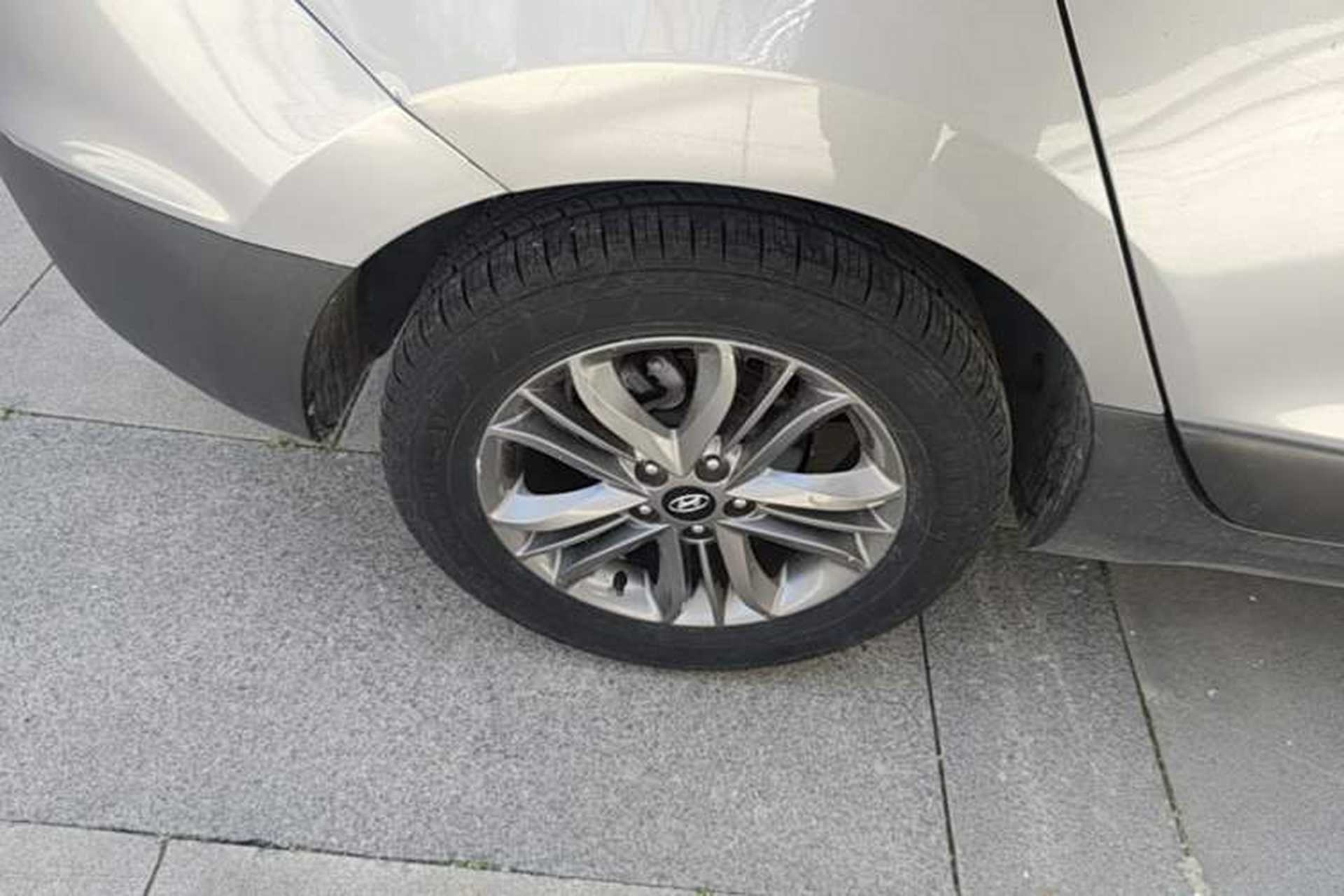 Used Hyundai ix35 2015 2.0L Automatic 2WD Smart Version China V Standard Right Rear Wheel Hub