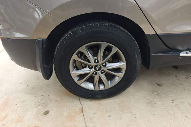 Used Hyundai ix35 2015 2.0L Automatic 2WD Comfort Edition China V Standard Right Rear Wheel Hub