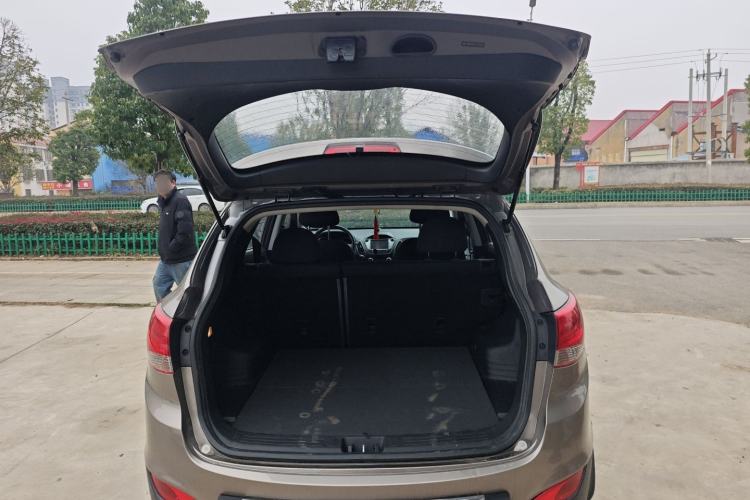 Used Hyundai ix35 2015 2.0L Automatic 2WD Comfort Edition China V Standard Trunk