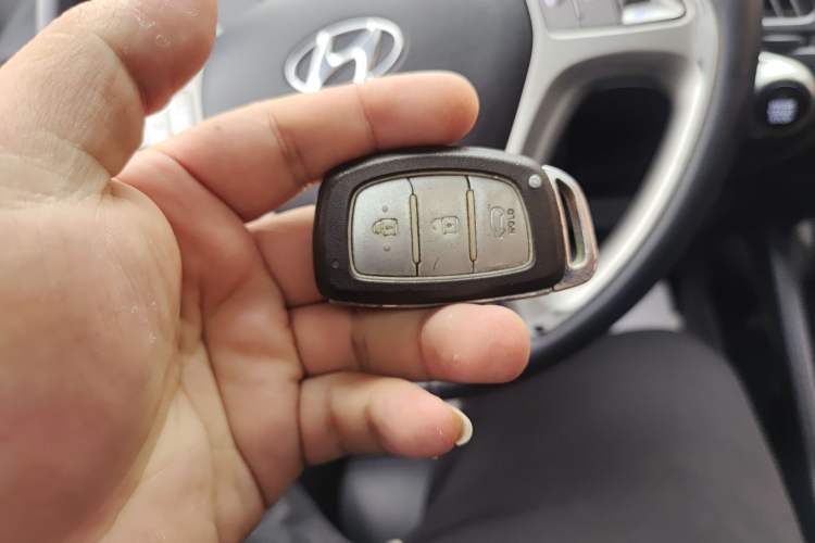 Used Hyundai ix35 2015 2.0L Automatic 2WD Smart Type China IV Vehicle Key