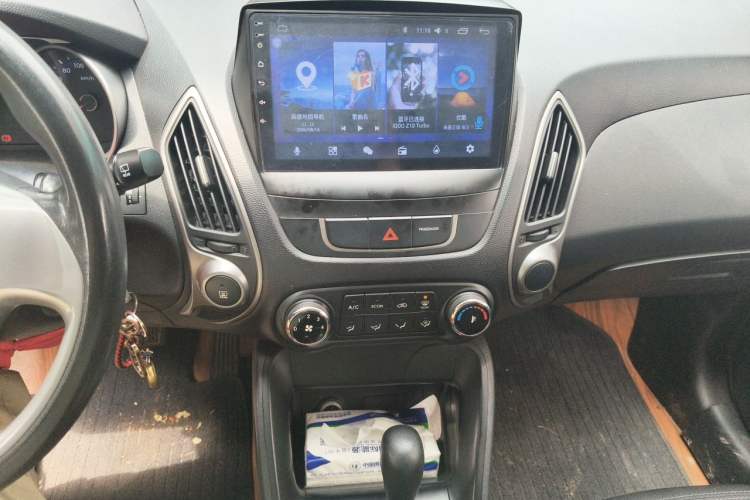Used Hyundai ix35 2015 2.0L Automatic 2WD Comfort Edition China V Standard Audio And AC Panel