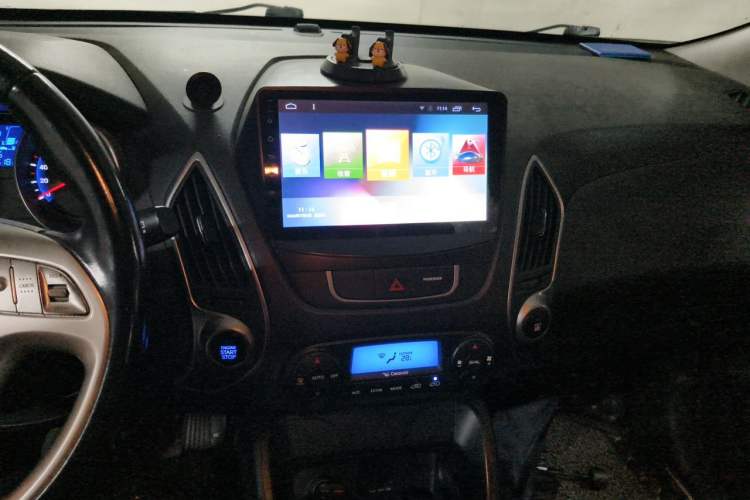 Used Hyundai ix35 2015 2.0L Automatic 2WD Smart Type China IV Audio And AC Panel
