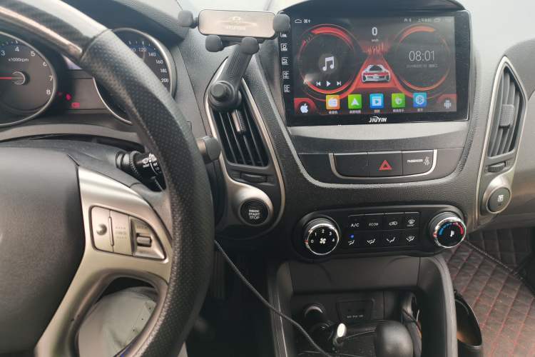 Used Hyundai ix35 2015 2.0L Automatic 2WD Comfort Edition China IV Standard Audio And AC Panel