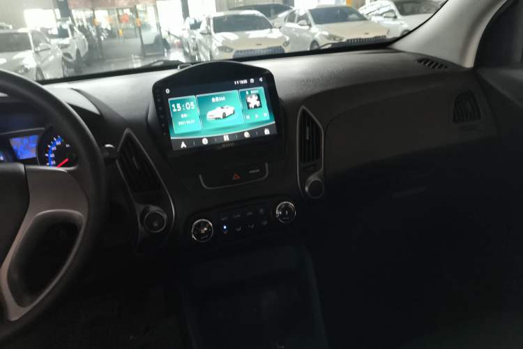 Used Hyundai ix35 2015 2.0L Automatic 2WD Comfort Edition China IV Standard Audio And AC Panel