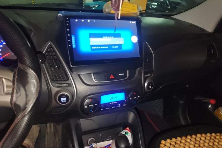 Used Hyundai ix35 2015 2.0L Automatic 2WD Smart Type China IV Audio And AC Panel