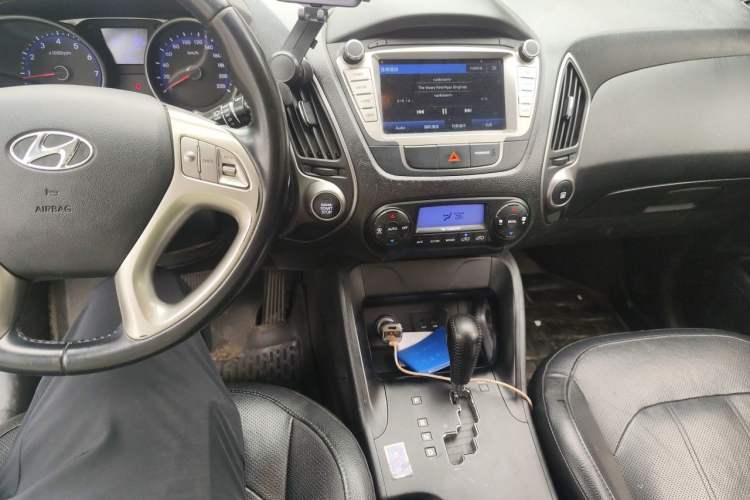 Used Hyundai ix35 2015 2.0L Automatic 2WD Smart Type China IV Audio And AC Panel