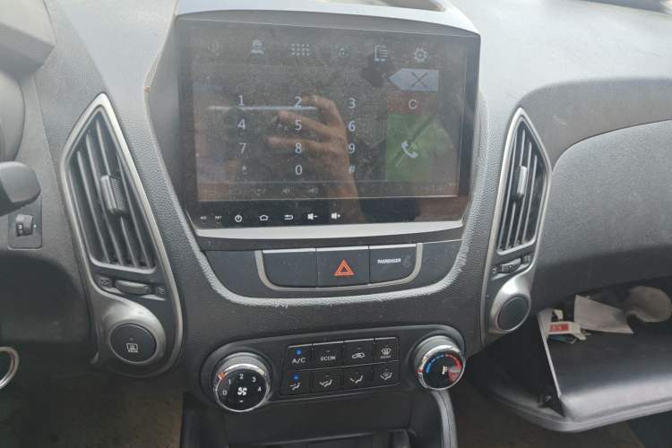 Used Hyundai ix35 2015 2.0L Automatic 2WD Comfort Edition China IV Standard Audio And AC Panel
