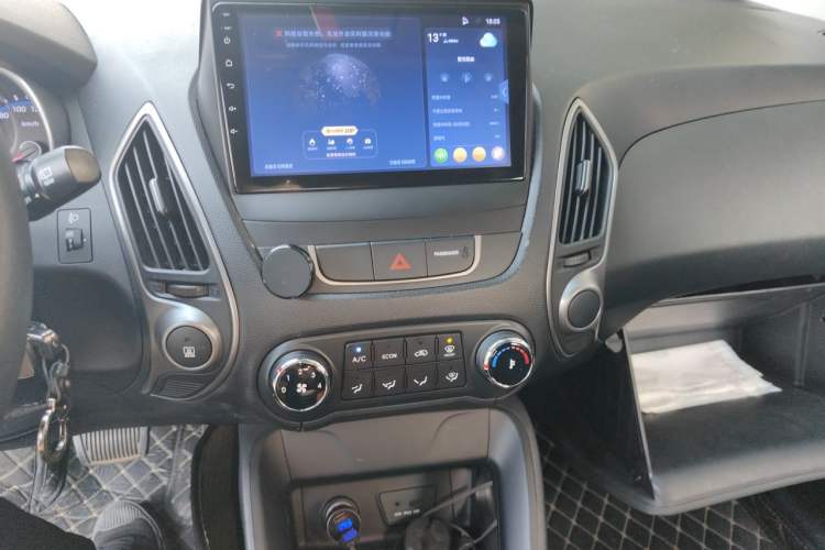 Used Hyundai ix35 2015 2.0L Automatic 2WD Comfort Edition China V Standard Audio And AC Panel