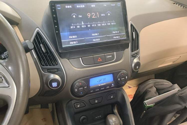 Used Hyundai ix35 2015 2.0L Automatic 2WD Smart Type China IV Audio And AC Panel