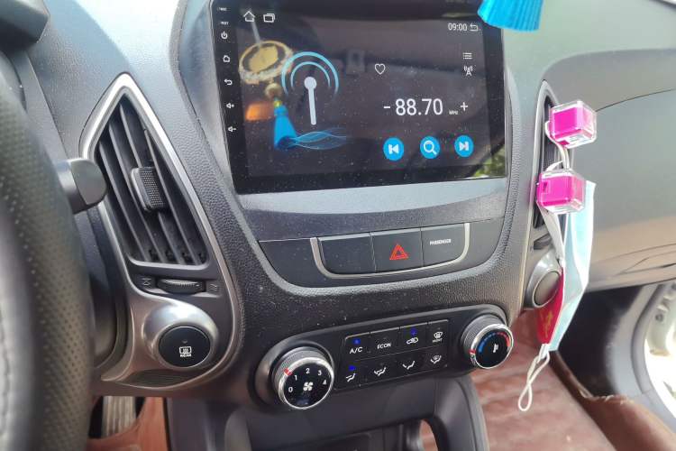 Used Hyundai ix35 2015 2.0L Automatic 2WD Comfort Edition China IV Standard Audio And AC Panel