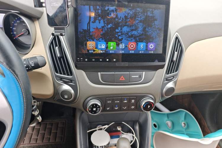 Used Hyundai ix35 2015 2.0L Automatic 2WD Comfort Edition China IV Standard Audio And AC Panel