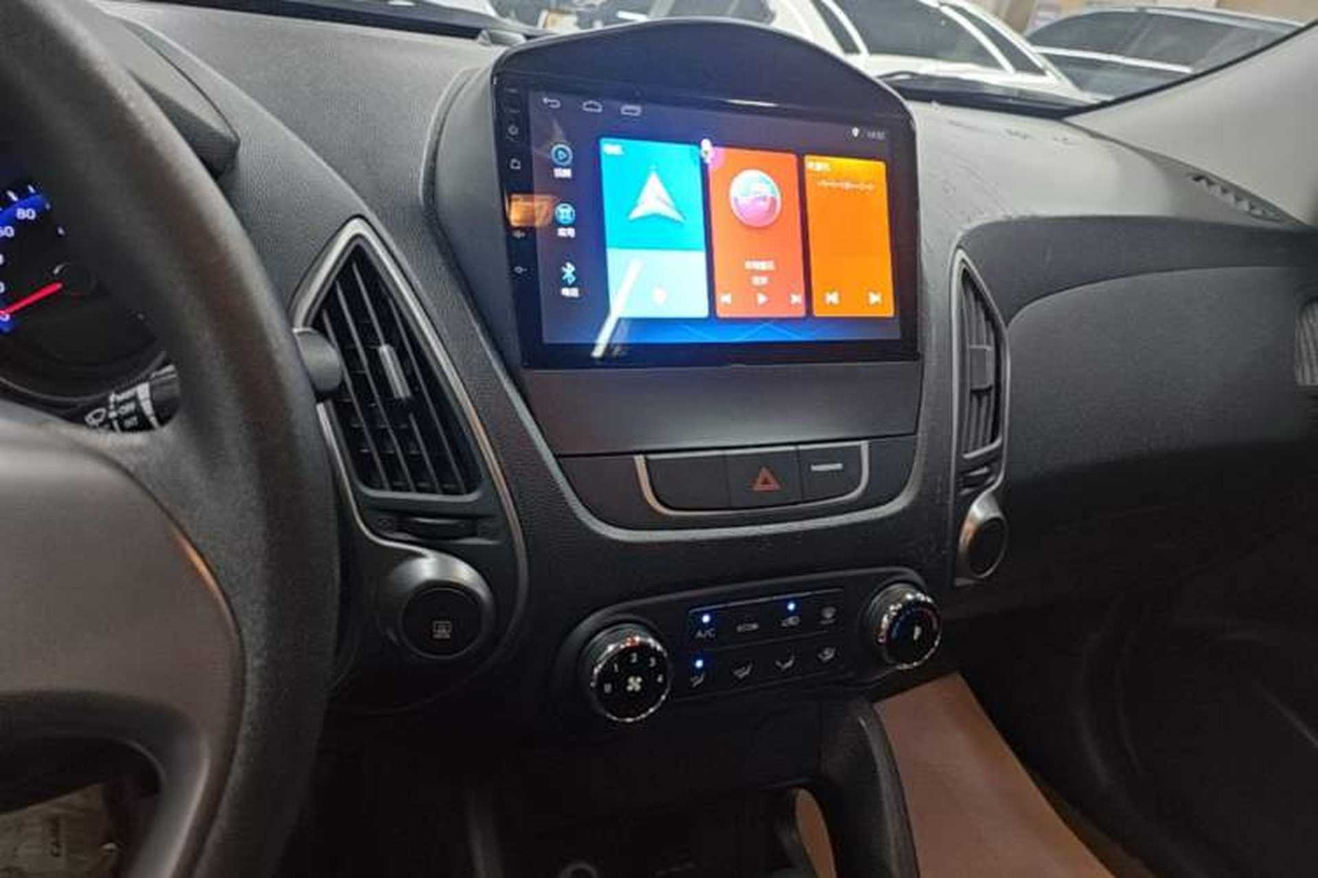 Used Hyundai ix35 2015 2.0L Automatic 2WD Comfort Edition China IV Standard Audio And AC Panel