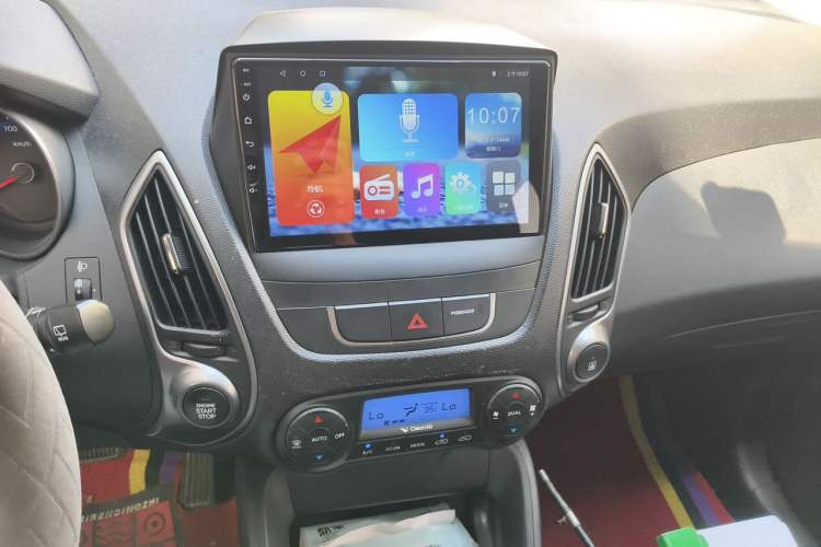 Used Hyundai ix35 2015 2.0L Automatic 2WD Smart Type China IV Audio And AC Panel