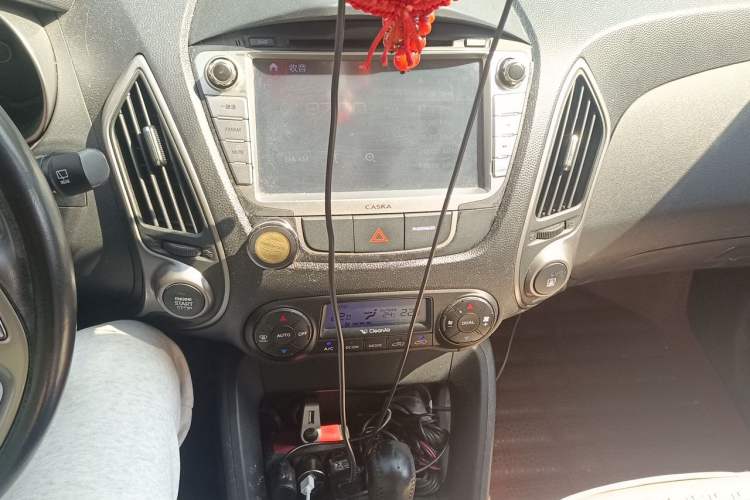 Used Hyundai ix35 2015 2.0L Automatic 2WD Smart Type China IV Audio And AC Panel