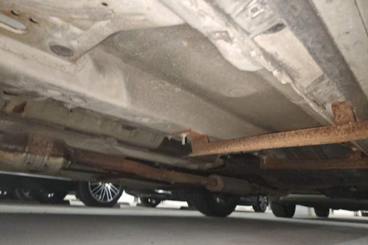 Used Hyundai ix35 2015 2.0L Automatic 2WD Smart Version China V Standard Chassis Front Left