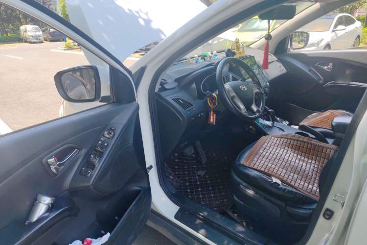 Used Hyundai ix35 2015 2.0L Automatic 2WD Smart Type China IV Driver Seat