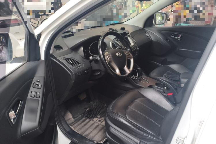 Used Hyundai ix35 2015 2.0L Automatic 2WD Smart Version China V Standard Driver Seat