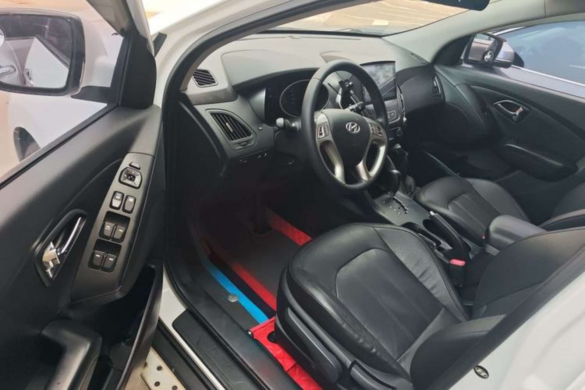 Used Hyundai ix35 2015 2.0L Automatic 2WD Smart Version China V Standard Driver Seat