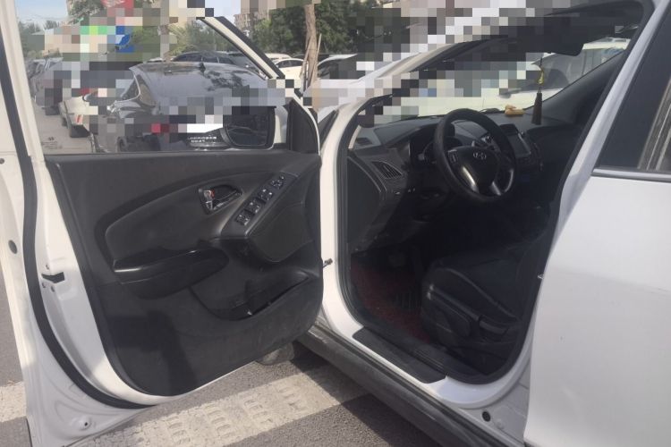 Used Hyundai ix35 2015 2.0L Automatic 2WD Smart Version China V Standard Driver Seat