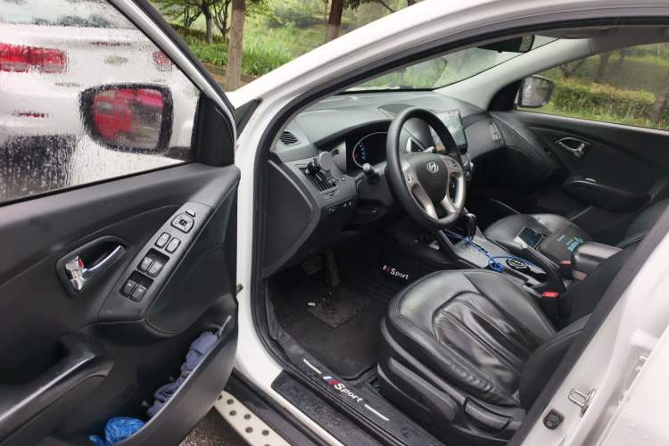 Used Hyundai ix35 2015 2.0L Automatic 2WD Smart Version China V Standard Driver Seat