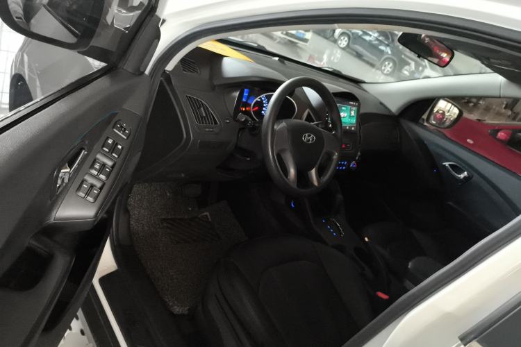 Used Hyundai ix35 2015 2.0L Automatic 2WD Comfort Edition China IV Standard Driver Seat