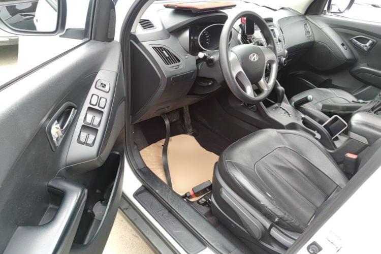 Used Hyundai ix35 2015 2.0L Automatic 2WD Comfort Edition China V Standard Driver Seat