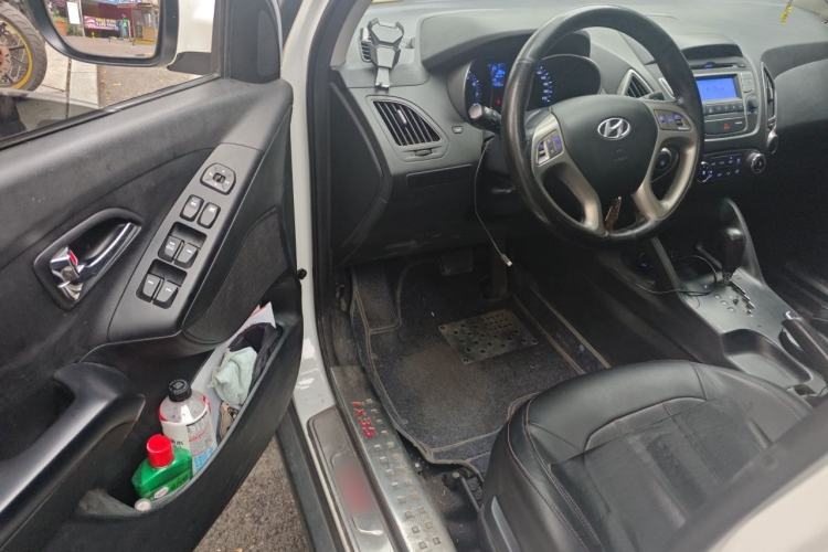 Used Hyundai ix35 2015 2.0L Automatic 2WD Comfort Edition China IV Standard Driver Seat