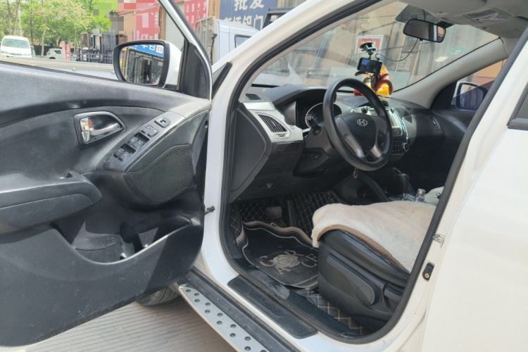 Used Hyundai ix35 2015 2.0L Automatic 2WD Comfort Edition China IV Standard Driver Seat