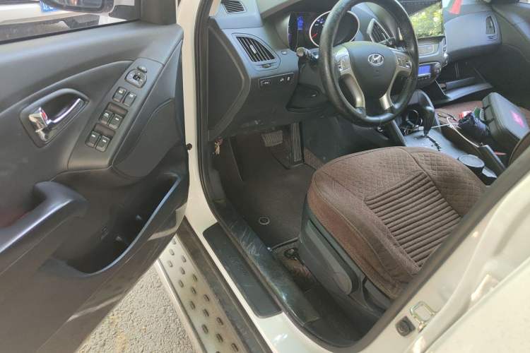 Used Hyundai ix35 2015 2.0L Automatic 2WD Smart Type China IV Driver Seat