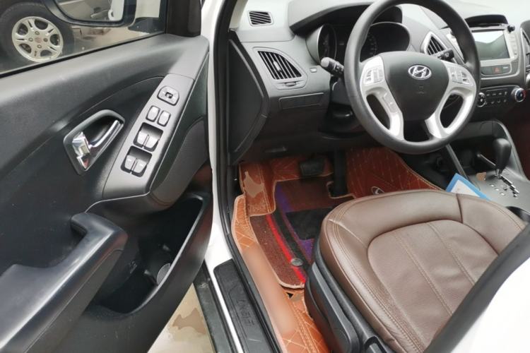 Used Hyundai ix35 2015 2.0L Automatic 2WD Comfort Edition China IV Standard Driver Seat