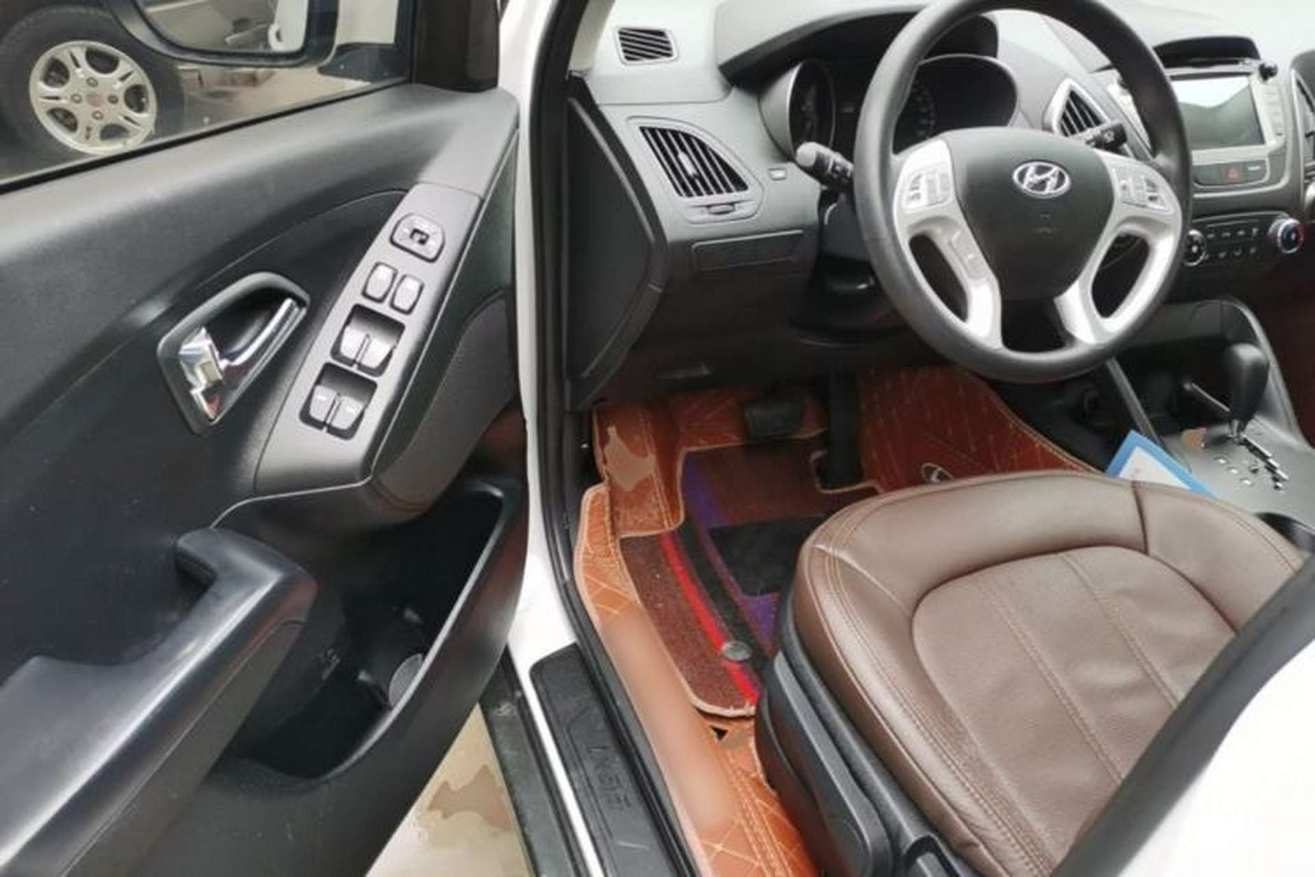 Used Hyundai ix35 2015 2.0L Automatic 2WD Comfort Edition China IV Standard Driver Seat