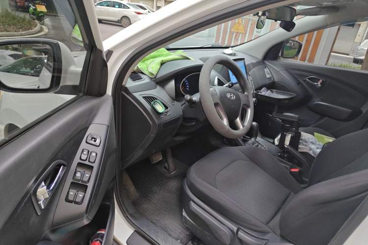 Used Hyundai ix35 2015 2.0L Automatic 2WD Comfort Edition China IV Standard Driver Seat