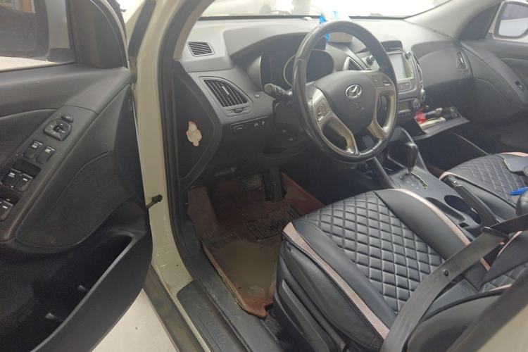 Used Hyundai ix35 2015 2.0L Automatic 2WD Smart Type China IV Driver Seat