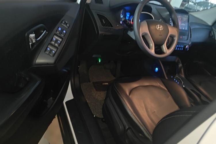 Used Hyundai ix35 2015 2.0L Automatic 2WD Comfort Edition China V Standard Driver Seat
