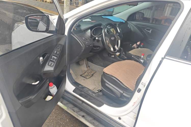 Used Hyundai ix35 2015 2.0L Automatic 2WD Smart Type China IV Driver Seat