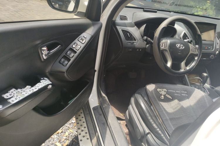 Used Hyundai ix35 2015 2.0L Automatic 2WD Smart Type China IV Driver Seat