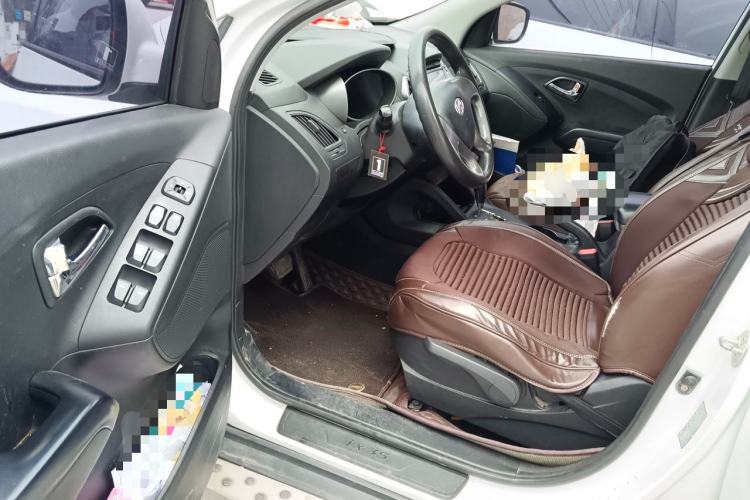 Used Hyundai ix35 2015 2.0L Automatic 2WD Comfort Edition China IV Standard Driver Seat