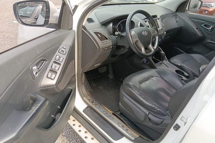 Used Hyundai ix35 2015 2.0L Automatic 2WD Smart Type China IV Driver Seat